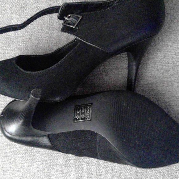 Audrey Brooke Shoes - Picture 2 of 4